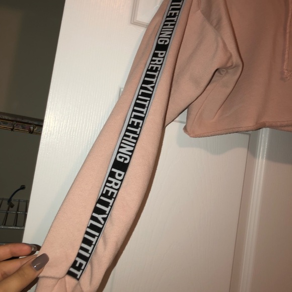 Pretty little thing new sweatsuit - Picture 2 of 6